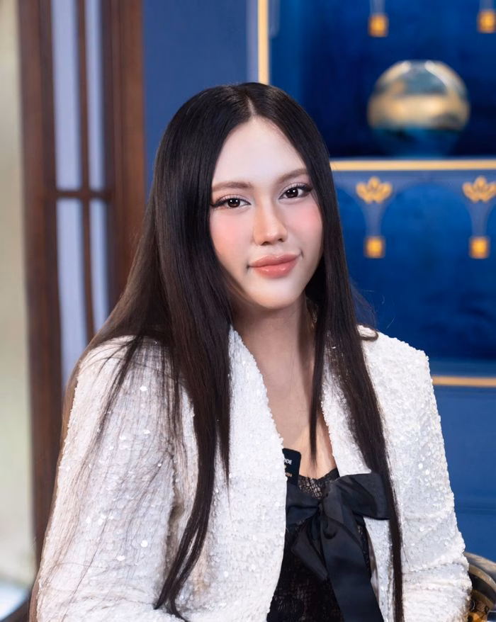 Sofia đang trong giai đoạn tìm kiếm hướng đi mới cho sự nghiệp âm nhạc.