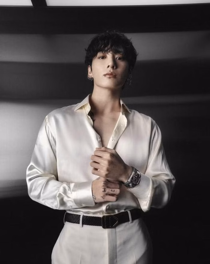 Jungkook không chỉ thống trị các bảng xếp hạng mà còn dẫn đầu xu hướng tìm kiếm trên YouTube tại Hàn Quốc, Hoa Kỳ và Nhật Bản trong nhiều năm liên tiếp.