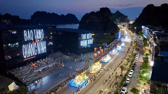 Màn trình diễn rực rỡ tại Carnaval Hạ Long 2026